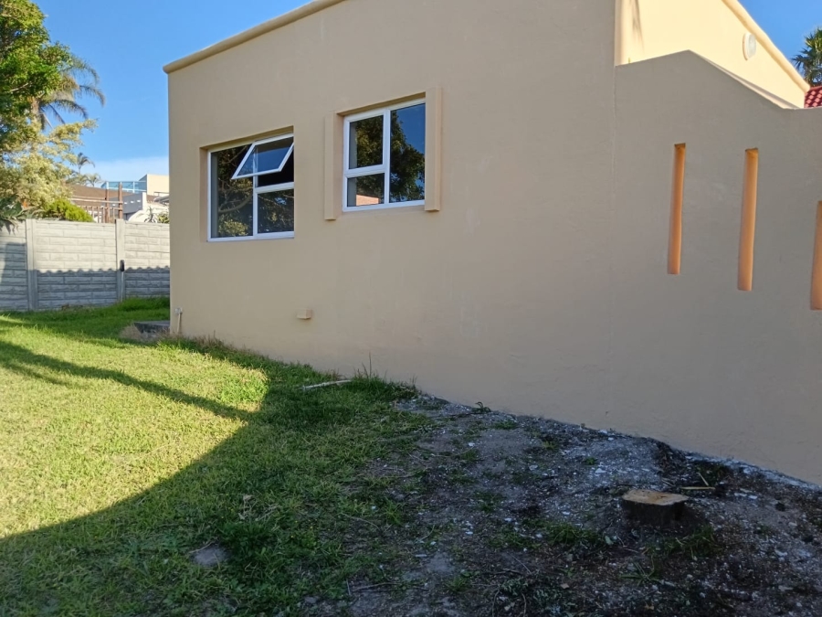 4 Bedroom Property for Sale in Beacon Bay North Eastern Cape